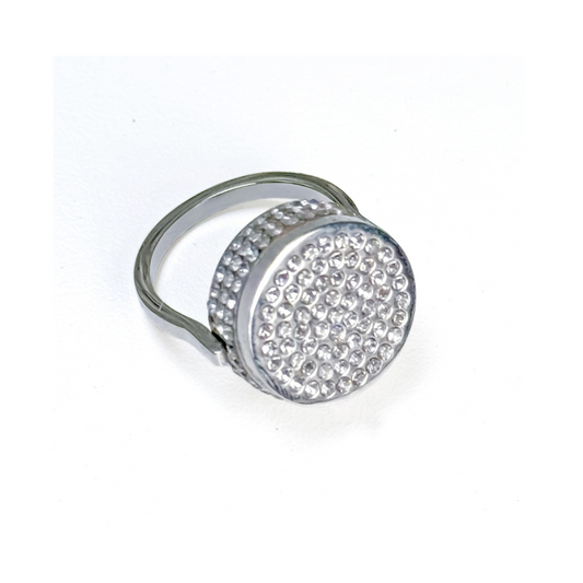 Pure Glow Lip Balm Ring in White Gold