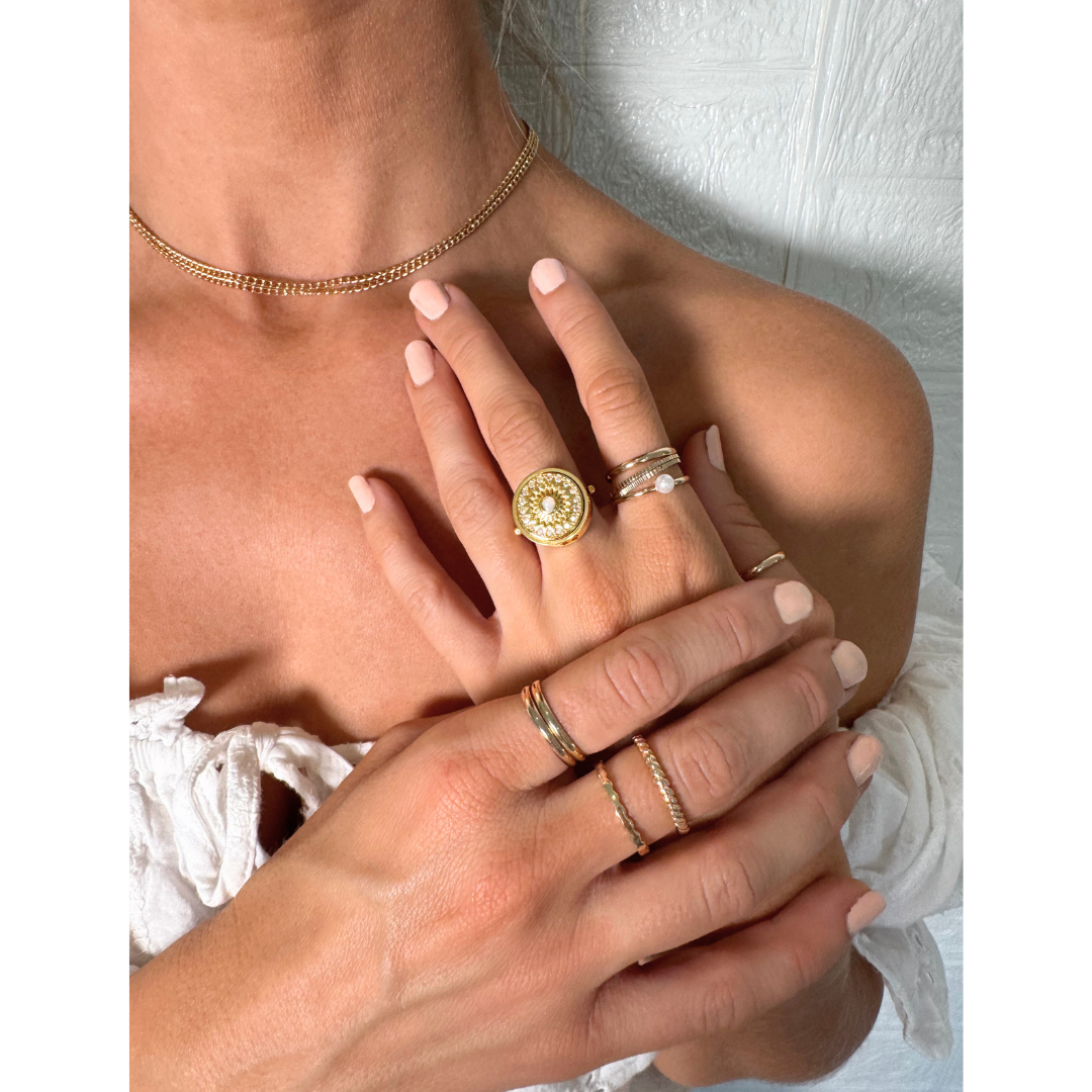 Opal Glow Lip Balm Ring in Gold