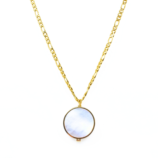 Aura Lip Balm Necklace in Gold