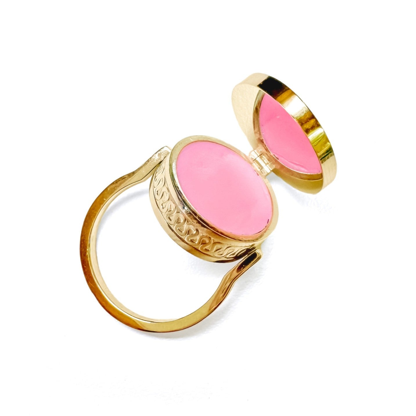 Solara Lip Balm Ring in Gold